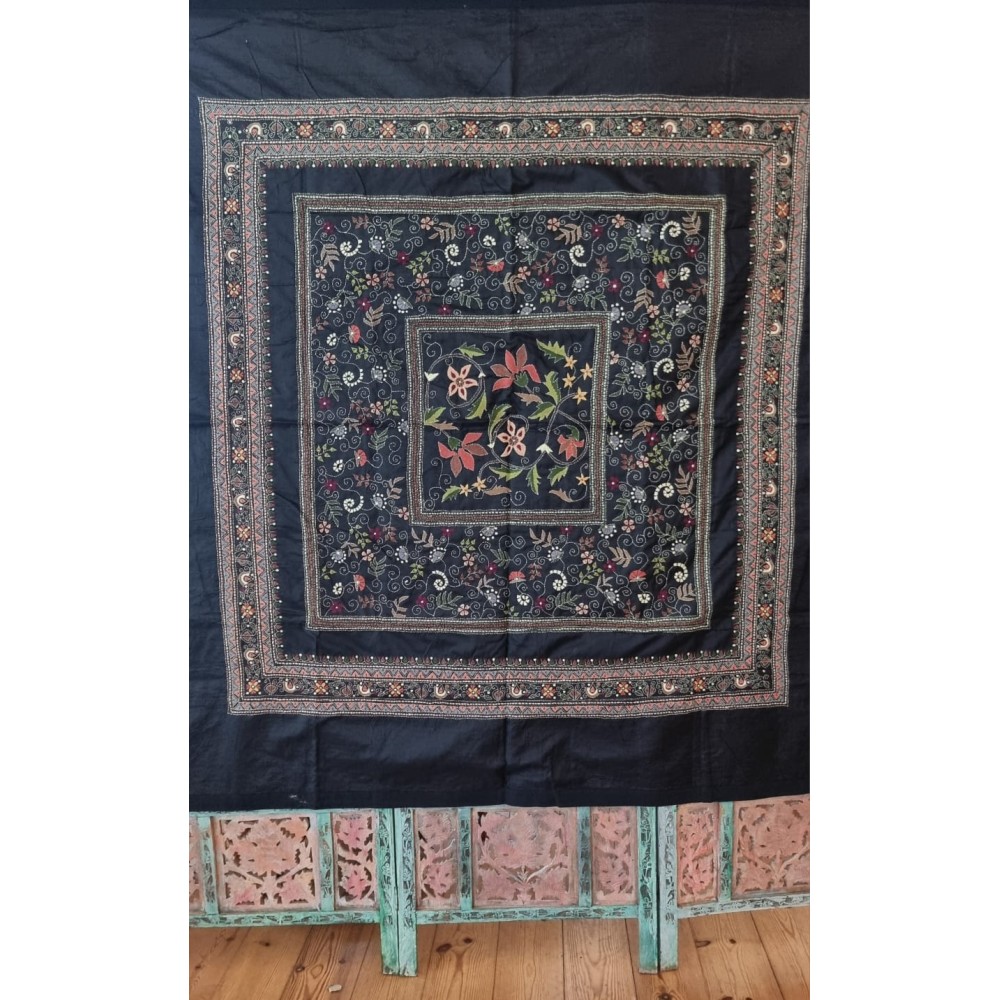 Silk Kantha Throw / Tablecloth, Handmade in India 150X150cm